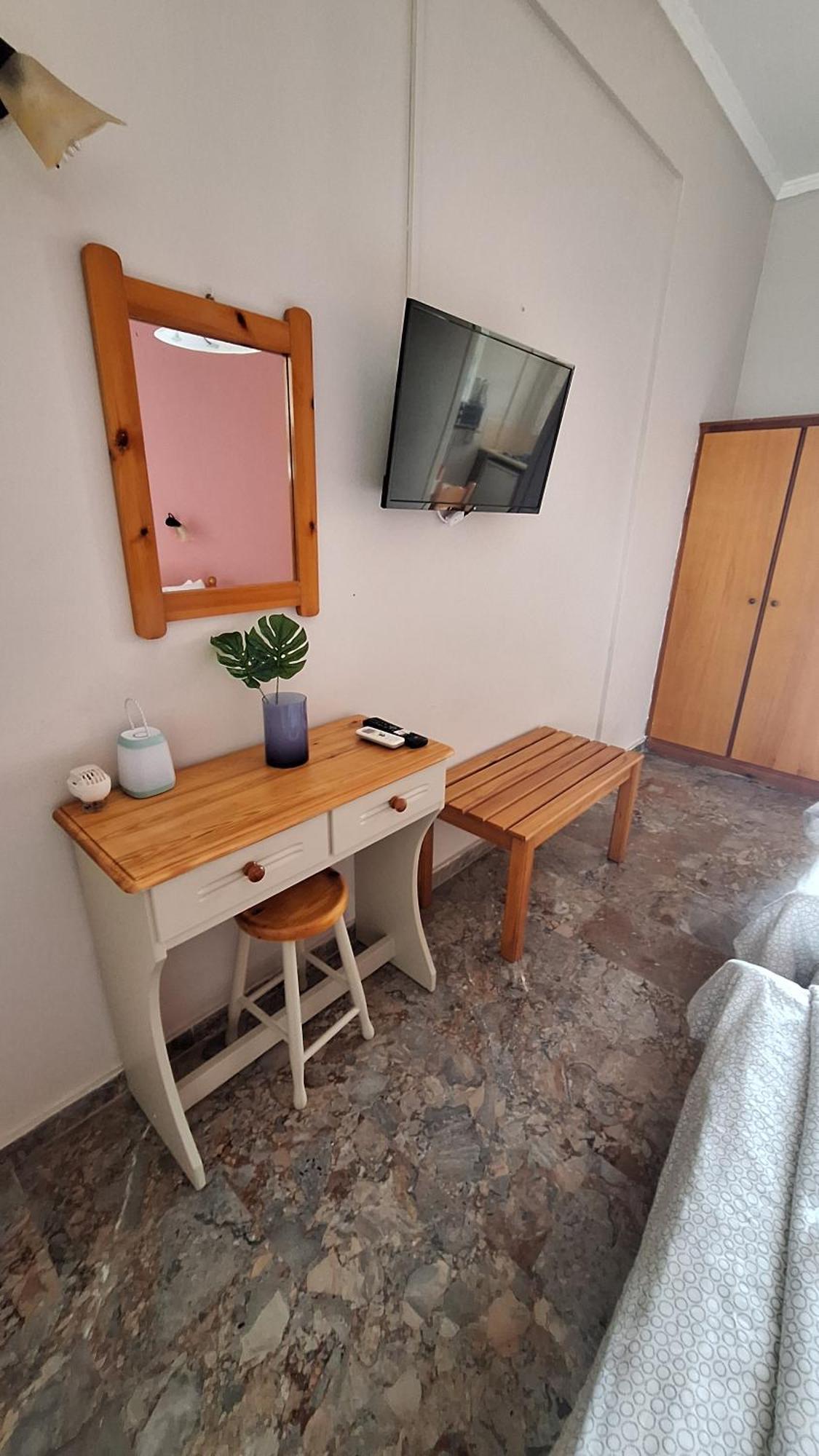 Antzela Apartment *